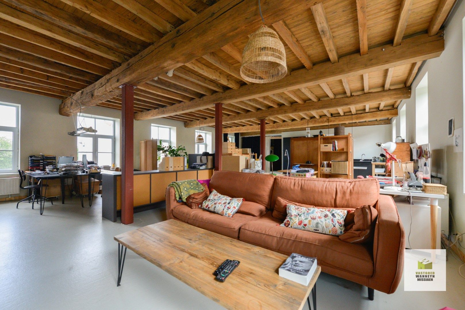 Gerenoveerde handelszaak met ruime woning en gezellige stadstuin te centrum Roeselare foto 23