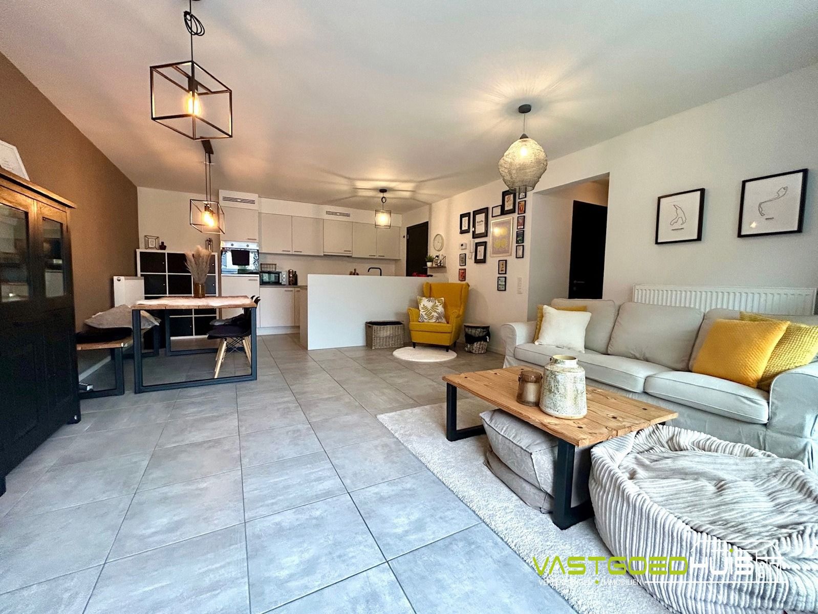 Modern appartement met 2 slaapkamers en terras foto 11