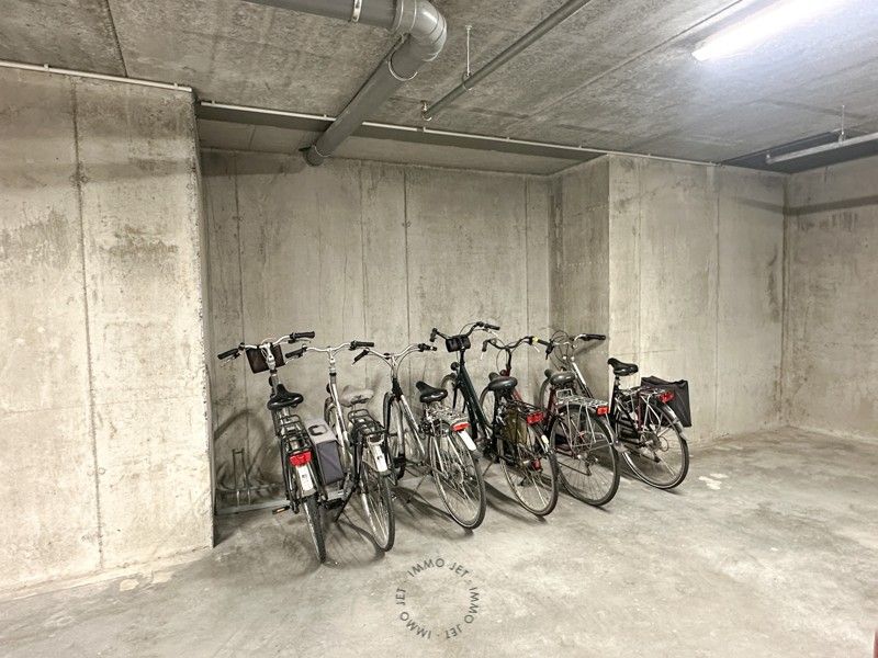 Ruim appartement met prachtig zicht op de Grote Markt in Beveren foto 18