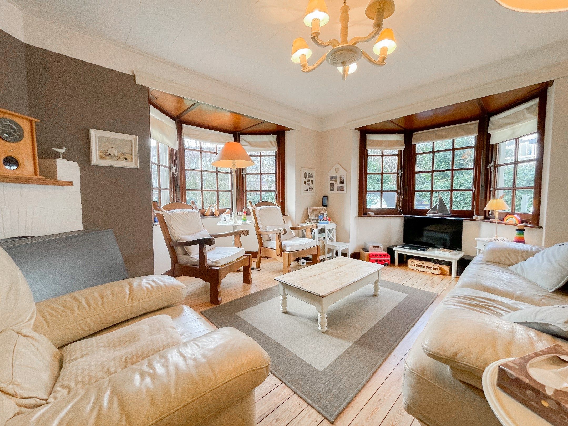 Uiterst charmante villa, rustig gelegen in één van de paadjes in het Zoute op wandelafstand van de zee. foto 5