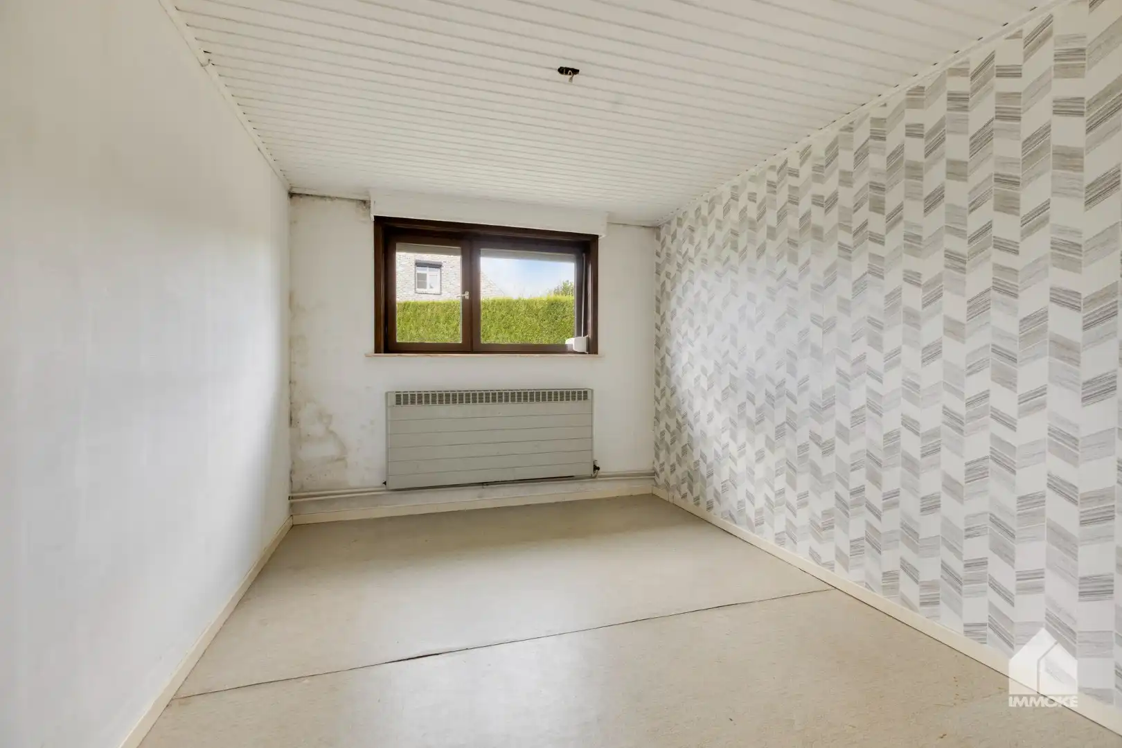 Te renoveren woning op 8a 40ca met 3 slpk en vrijstaande garage. foto 14