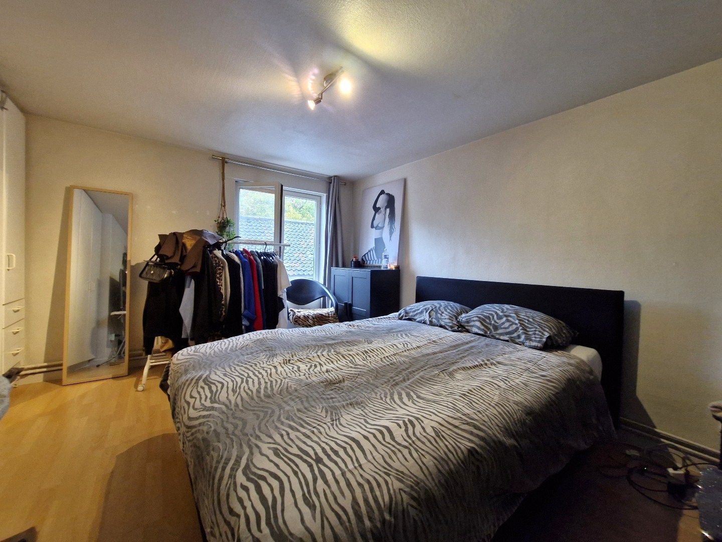 Knusse éénslaapkamerwoning in hartje Brugge. foto 9