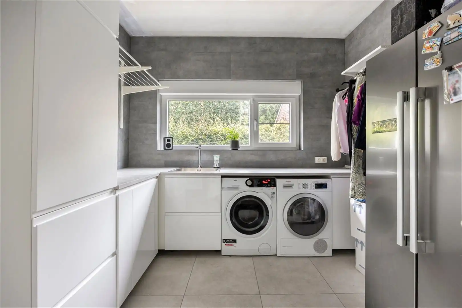 Gerenoveerde, energiezuinige villa met 6 slaapkamers. foto 12