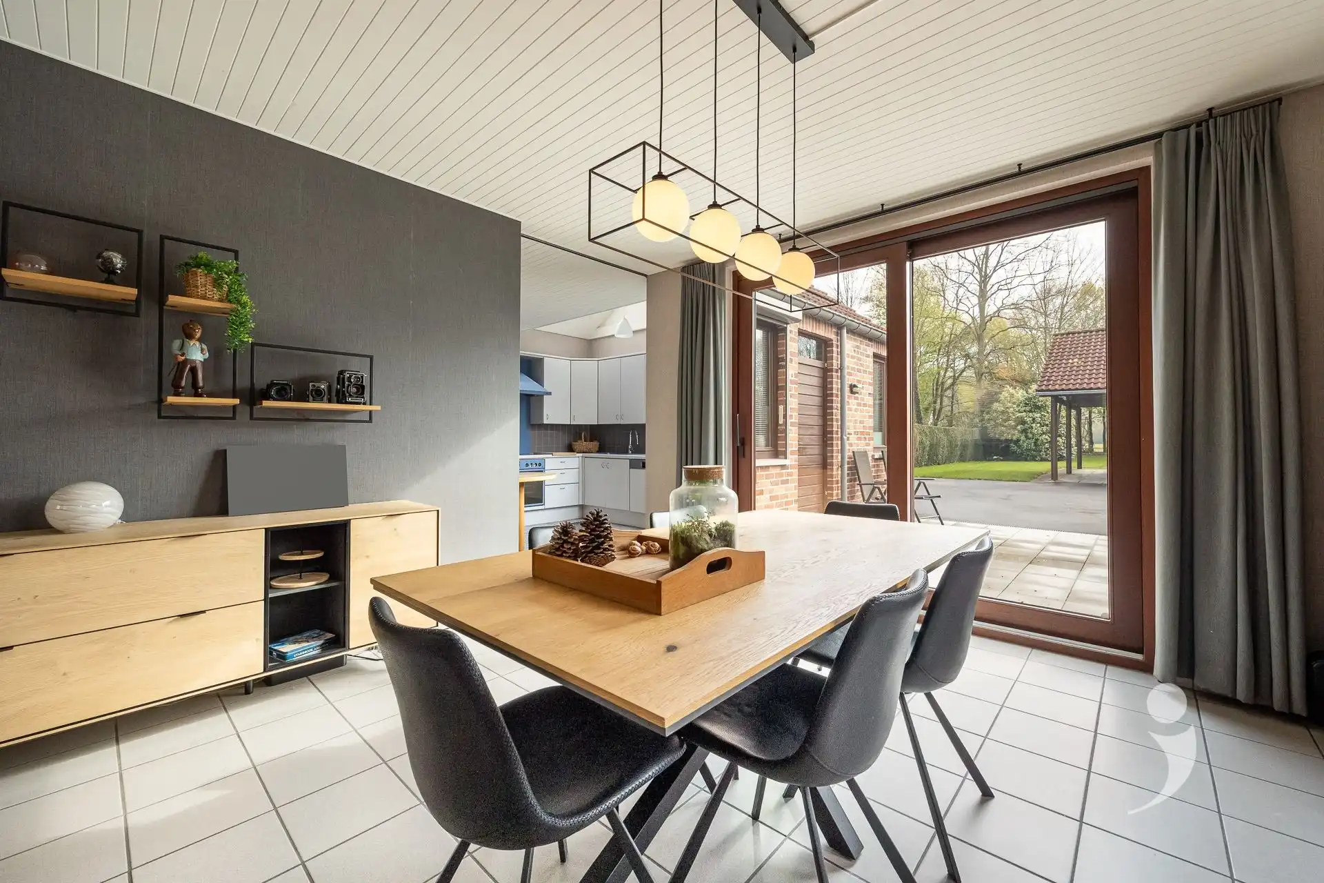 Charmante gezinswoning met uitzonderlijke tuin en weids uitzicht  foto 14