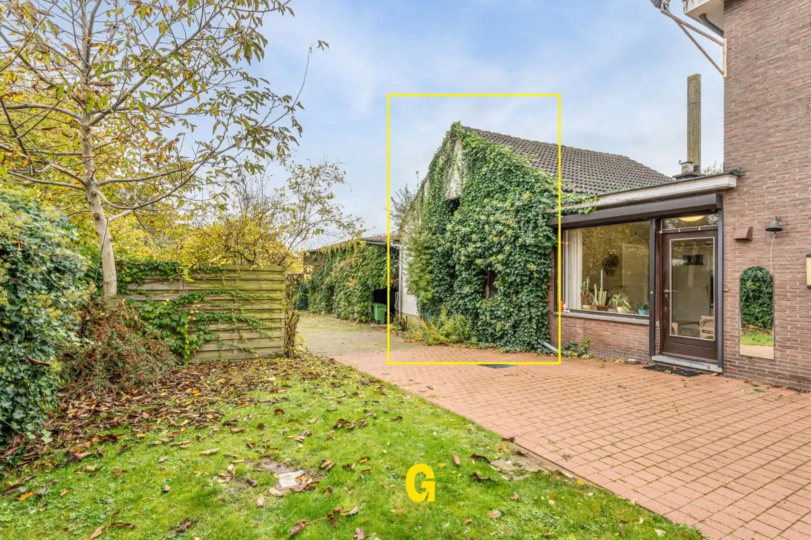 VERKOCHT - Degelijk gebouwde halfopen woning met tuin en 315 m² vergunde opslagplaatsen en garage, vlak bij het centrum van Hoeselt foto 18