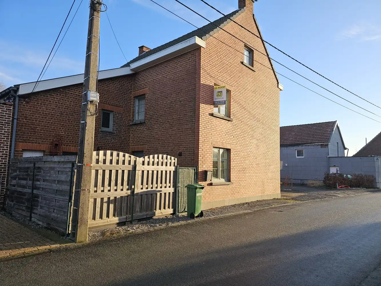 Rustig gelegen woning met koertje foto 18