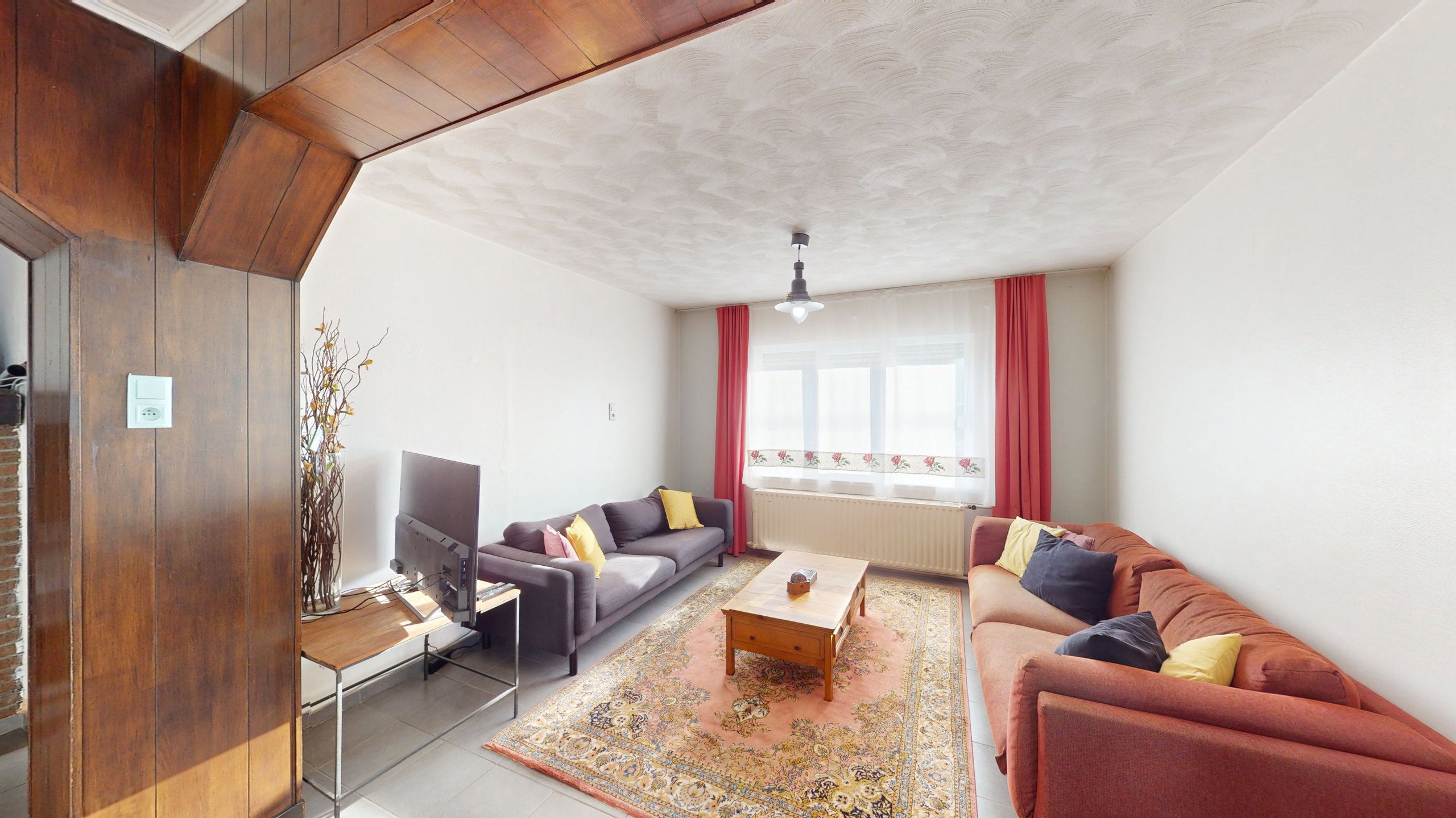 Half open gezinswoning, centraal gelegen, met 3 slaapkamers! foto 4