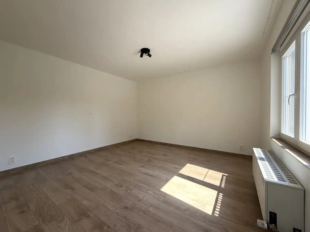 Moorslede - Instapklare gezinswoning met garage, tuin en gelijkvloerse slaapkamer foto 9