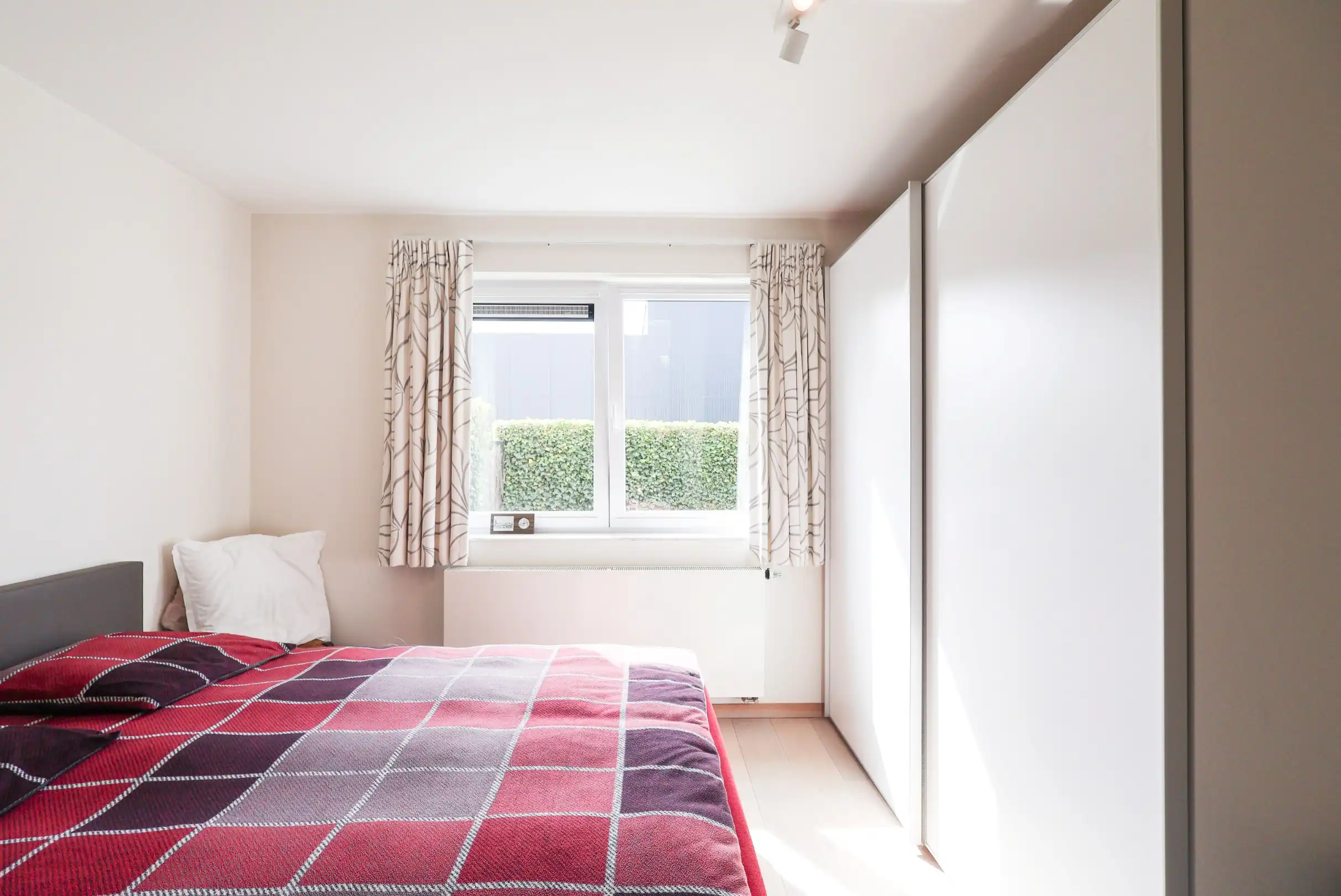 Interessante opbrengsteigendom: verhuurd appartement met tuin en garage in centrum Oostduinkerke foto 13