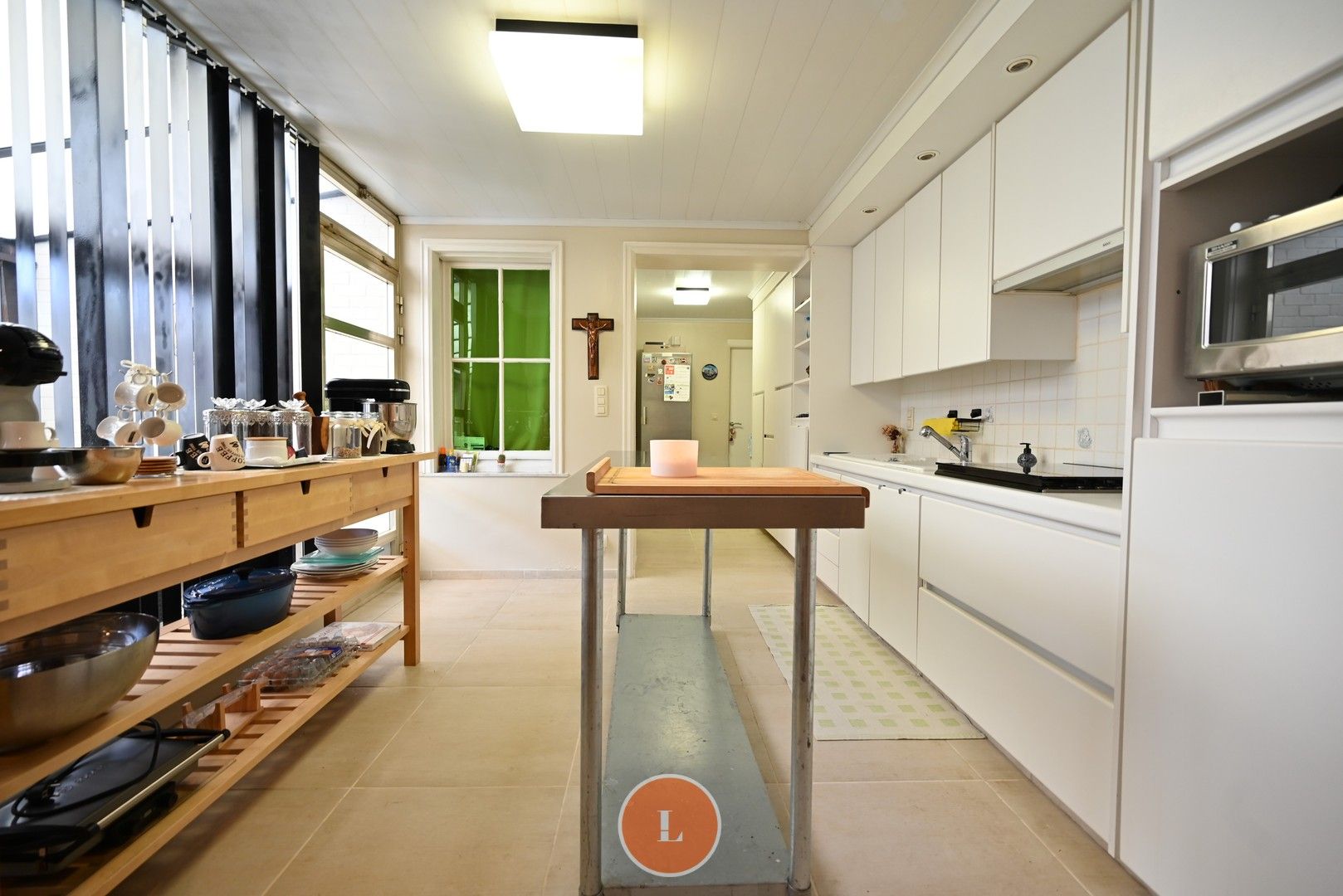 Instapklare woning met 4 slaapkamers en garage! foto 4