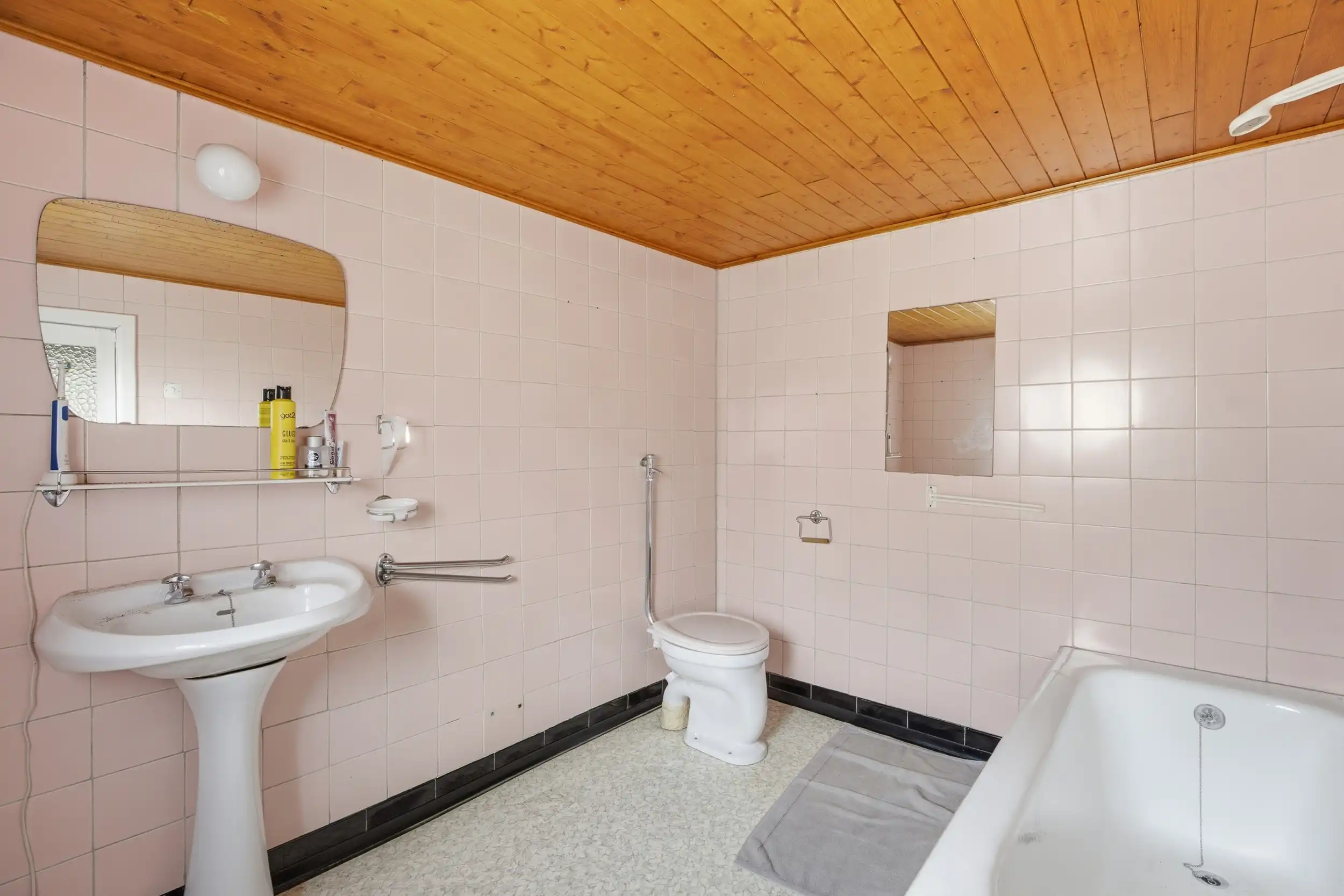 Renovatiepand nabij centrum Kalken foto 14
