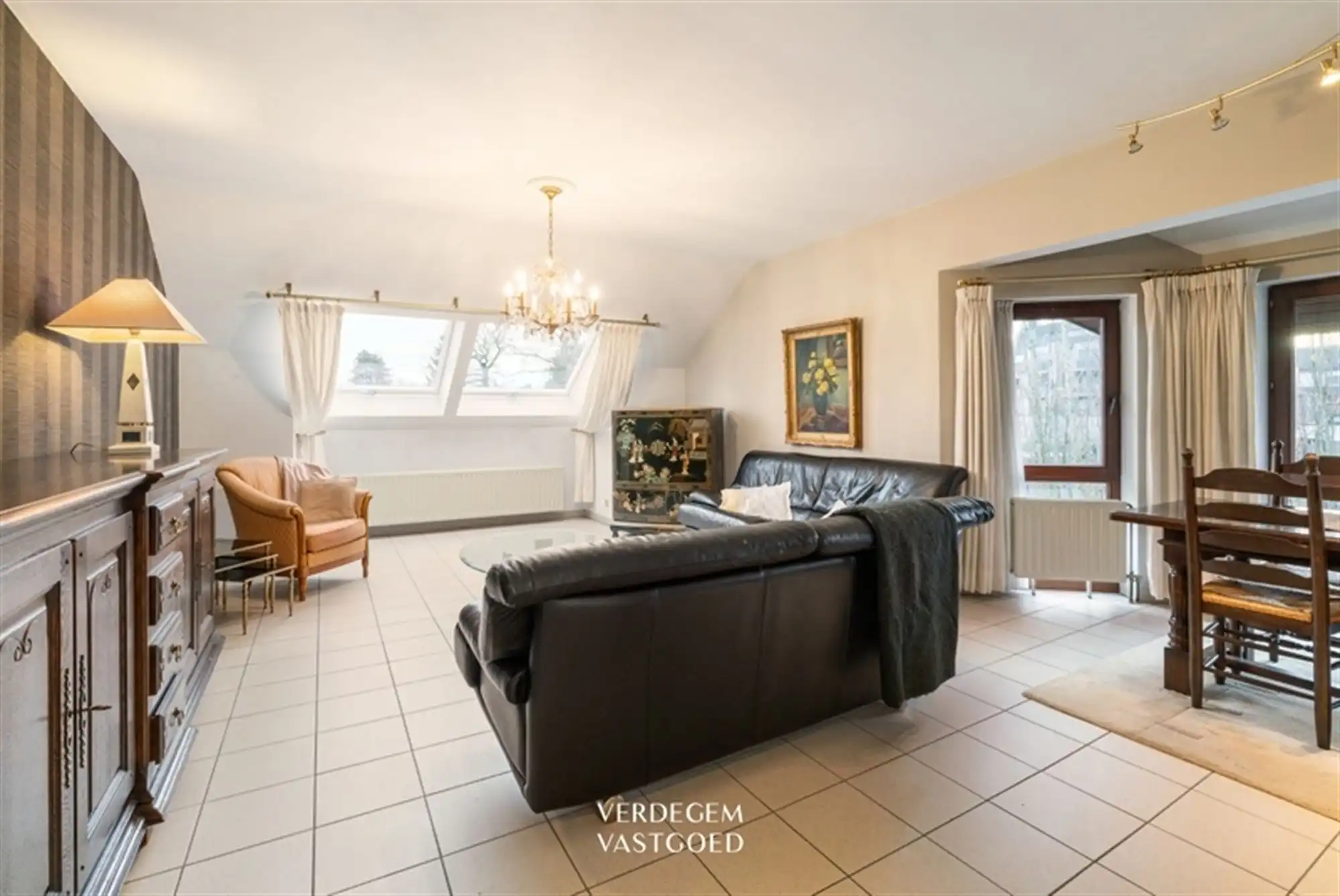 Rustig gelegen duplexappartement met 2 ruime slaapkamers en garage foto 4