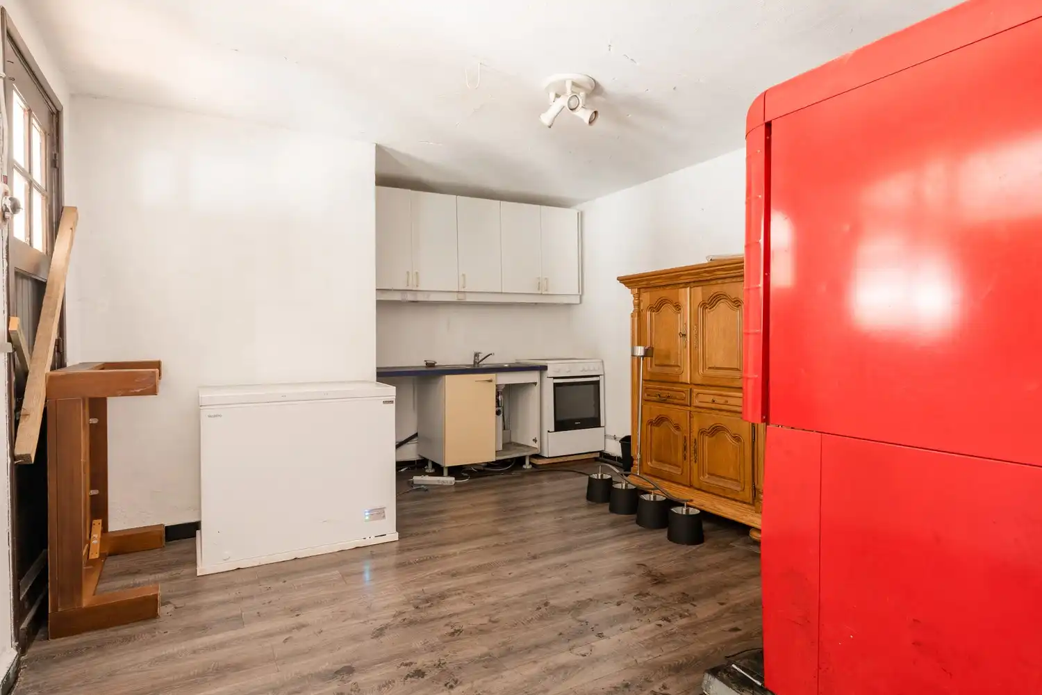 Leuke gezinswoning met 3 slaapkamers nabij de verbindingswegen foto 12