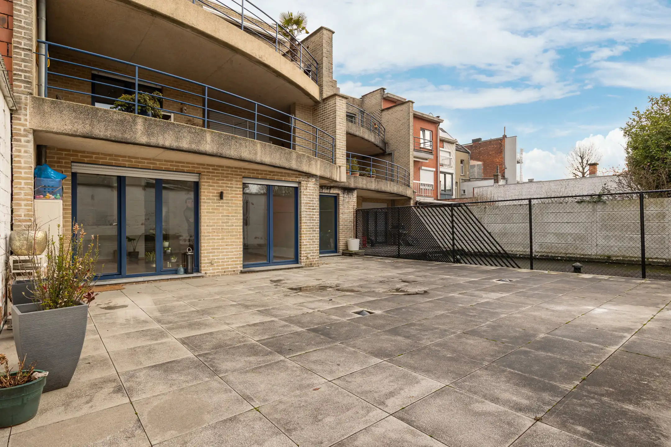 Gelijkvloers appartement met uniek terras op toplocatie foto 7