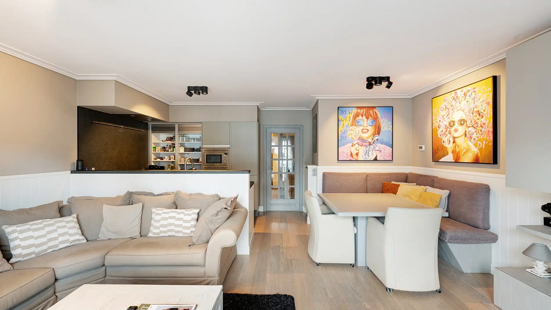 Appartement met 2 slpks. te koop in centrum Knokke foto 4