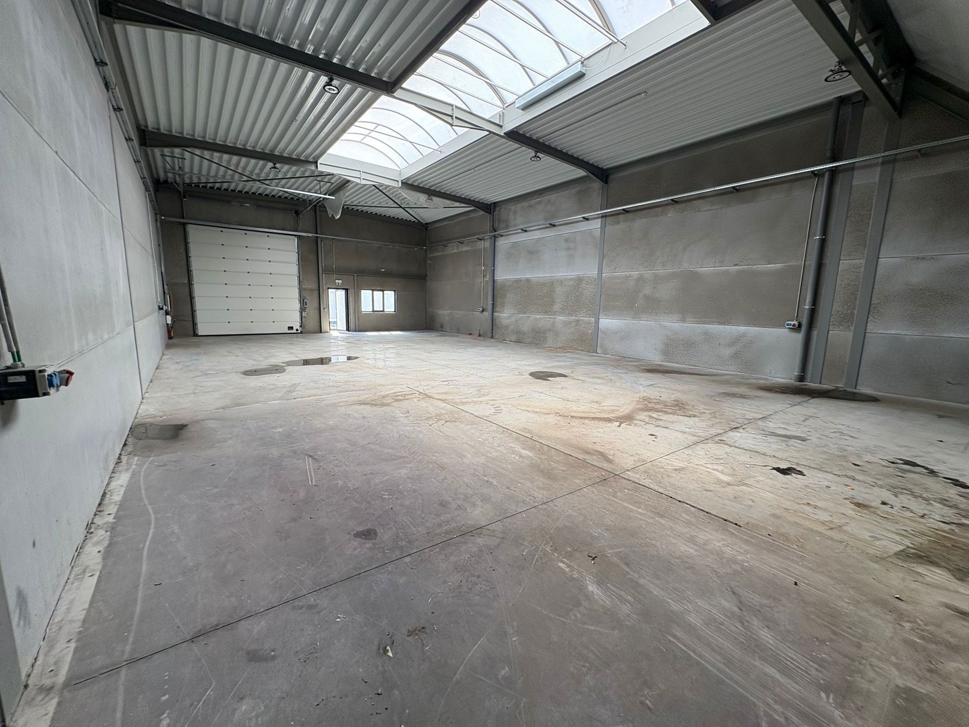 Nieuwbouw KMO-units te huur te Waregem foto 9