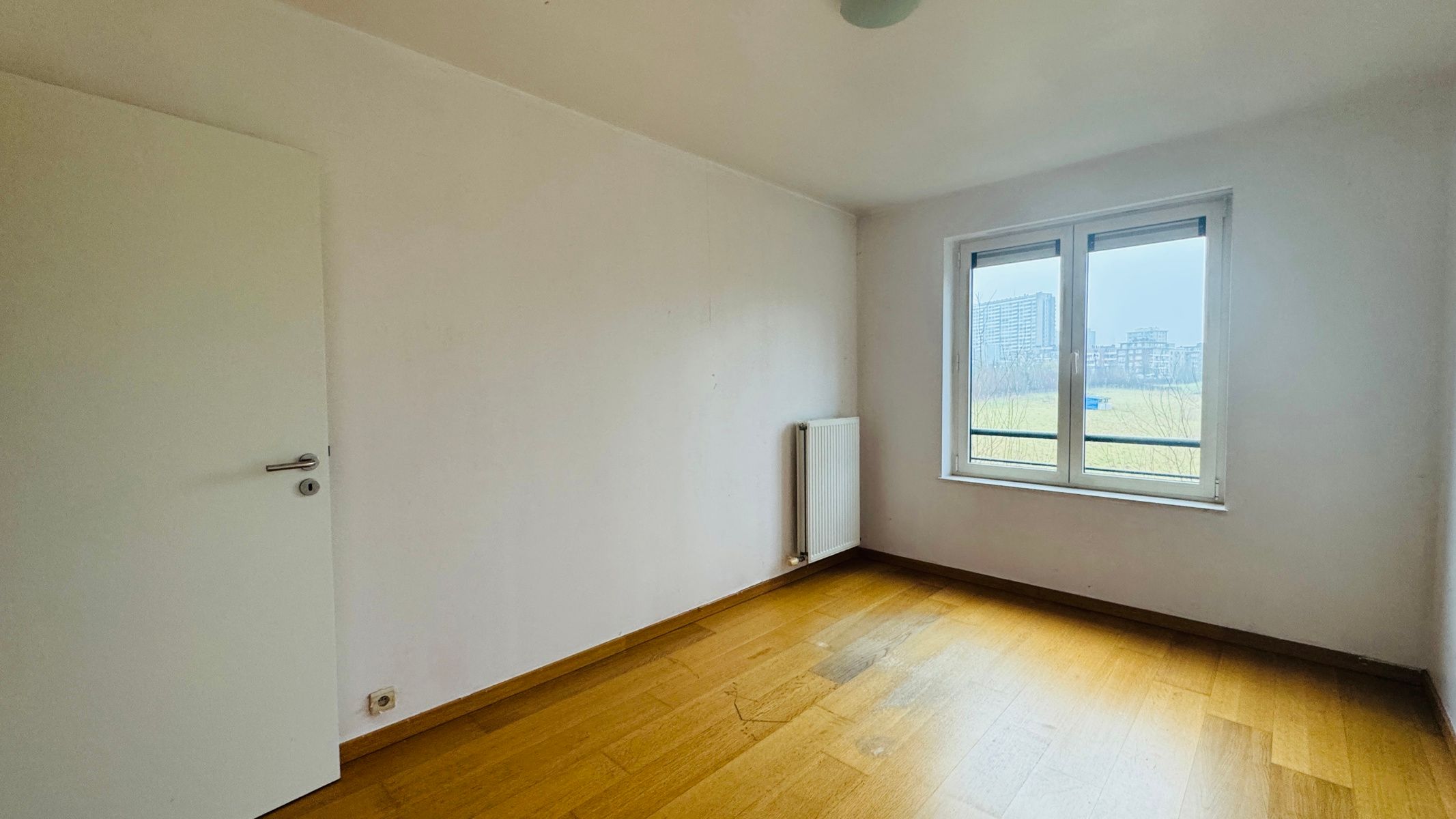 Zeer aangenaam en centraal gelegen 3 slaapkamer appartement  foto 18