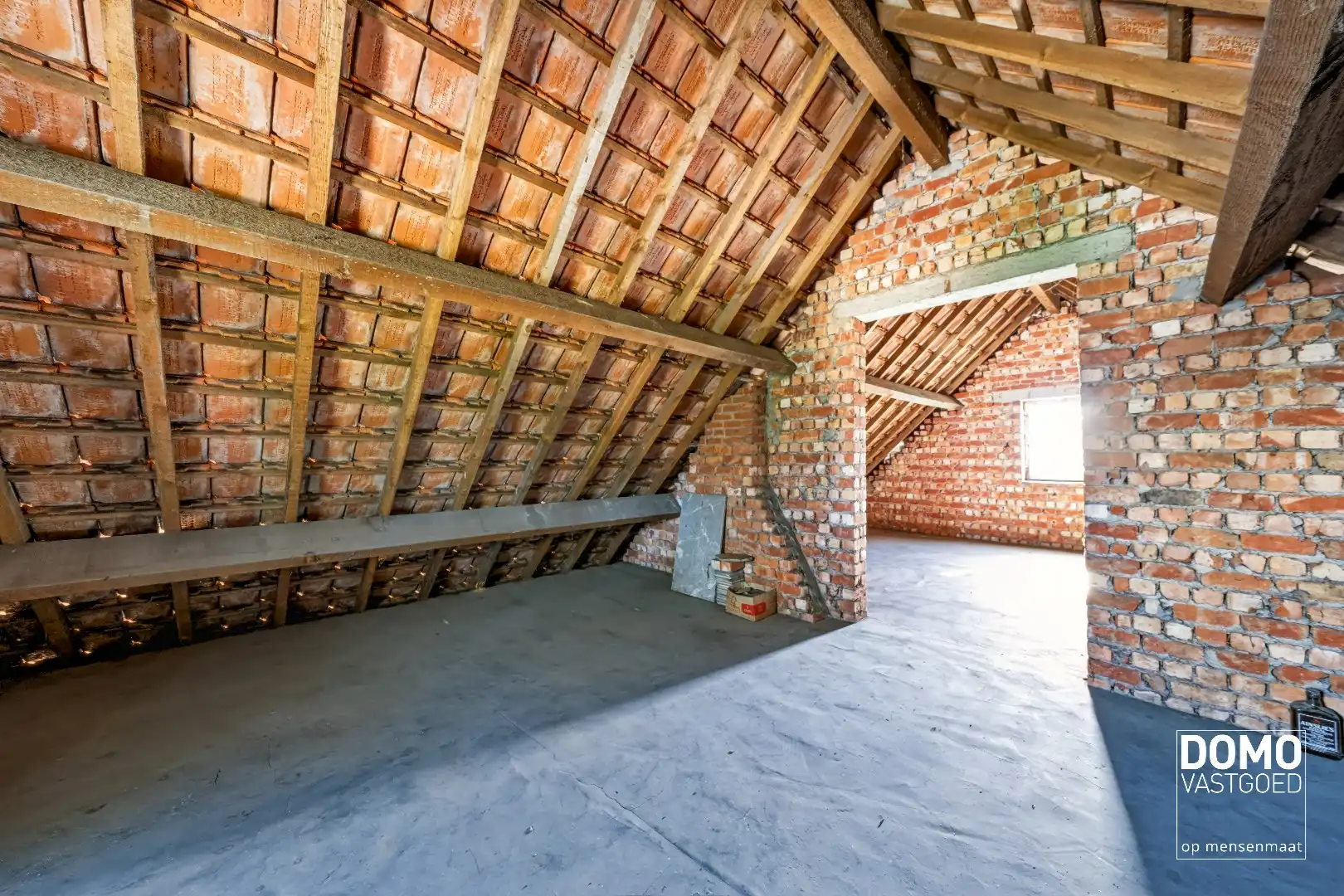 Zeer goed onderhouden woning op 9 are met potentieel foto 11