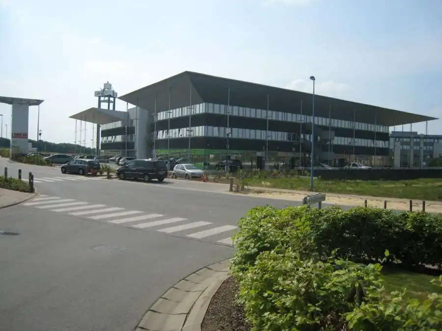 Rue du Fond Cattelain 2-5, 1435 Mont-Saint-Guibert foto {{pictureIndex}}