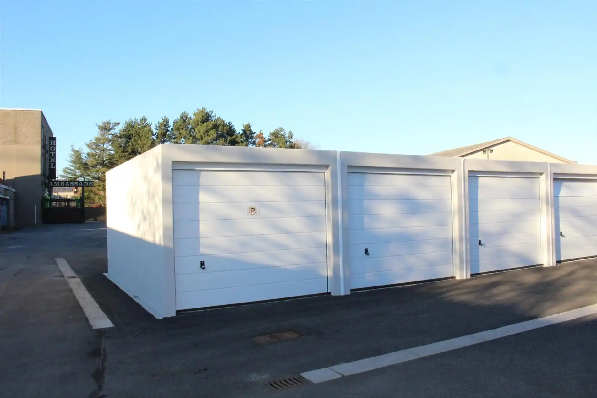 Garagebox TE HUUR centrum Waregem! foto 2