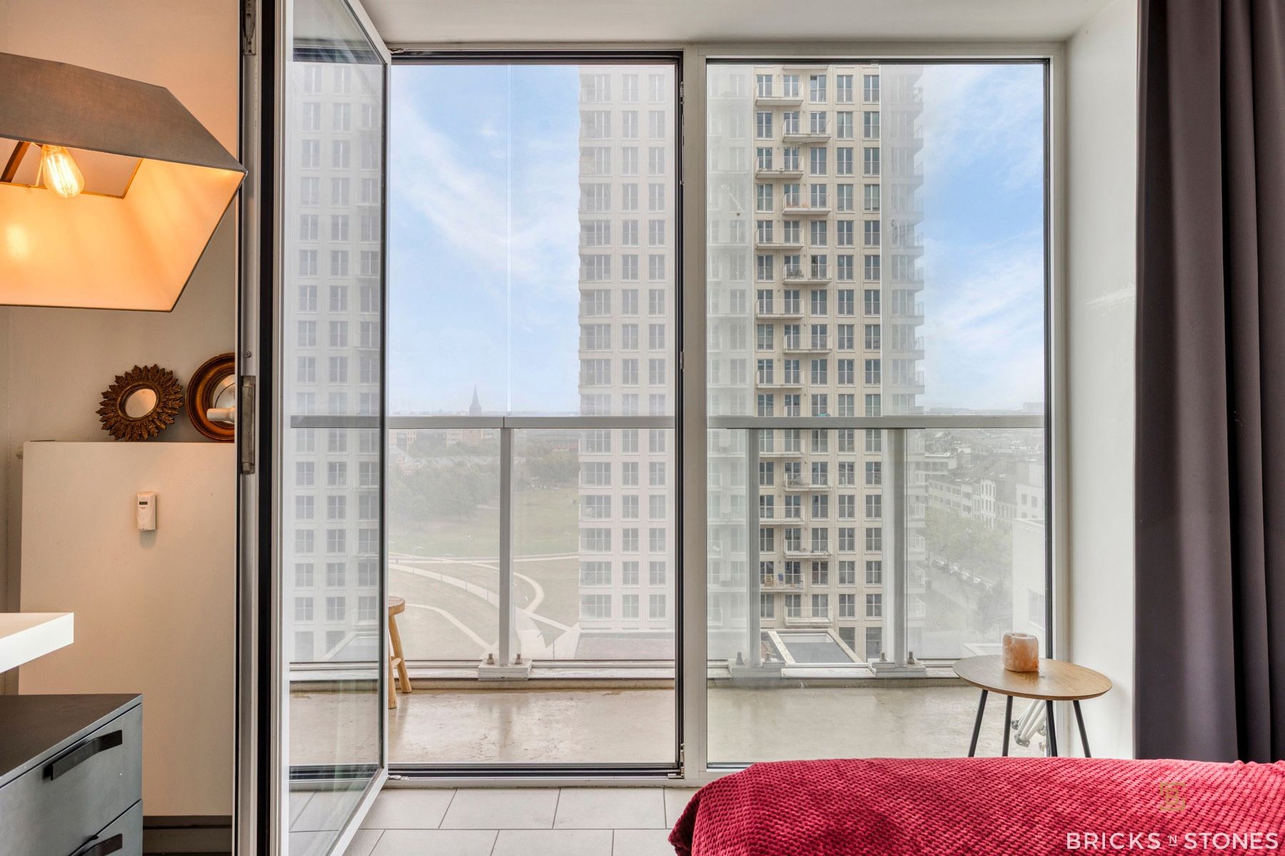 Charmante studio met uitzicht op Park Spoor Noord! foto 5