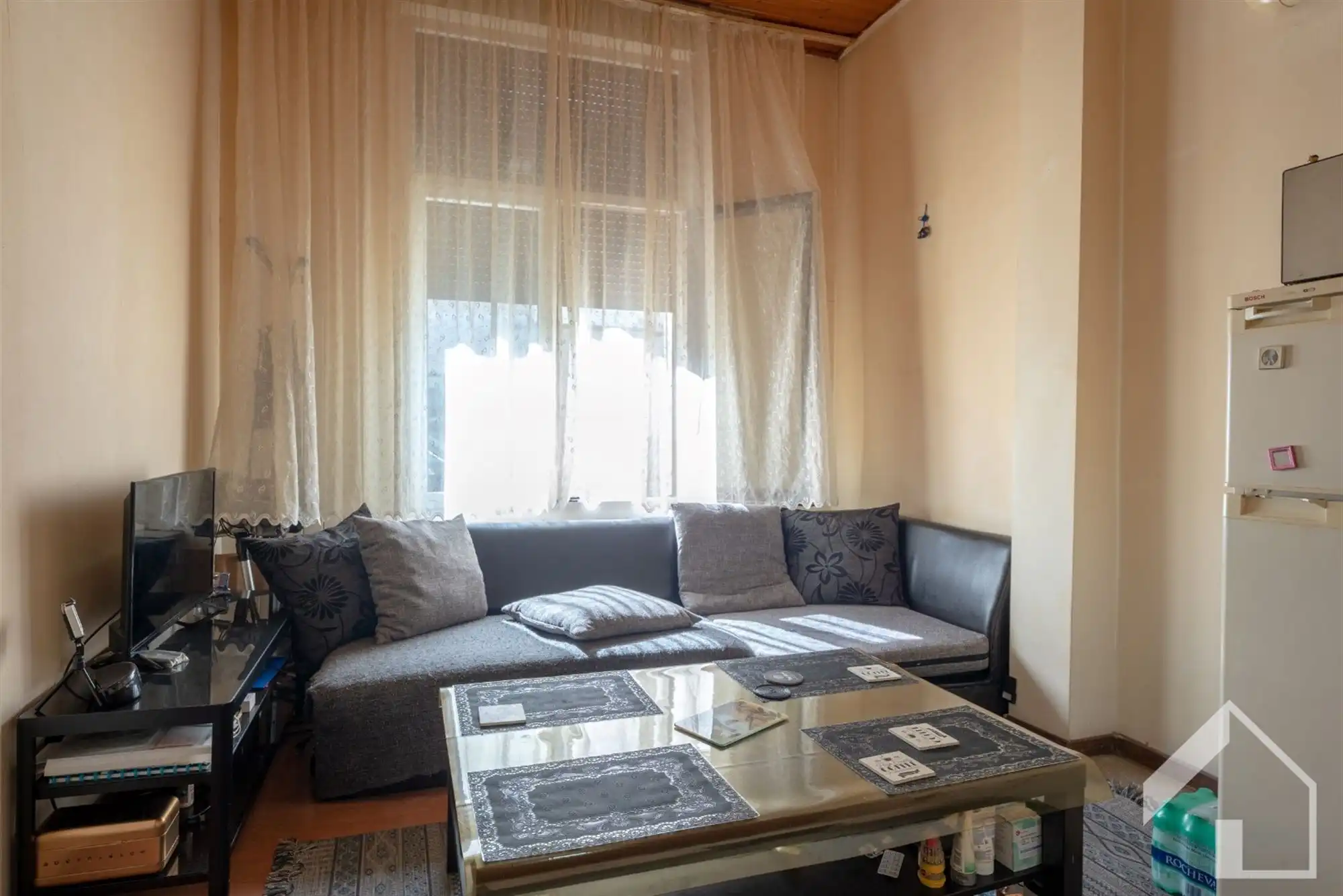 Ruime woning (190 m²) met tuin en veel potentieel foto 11