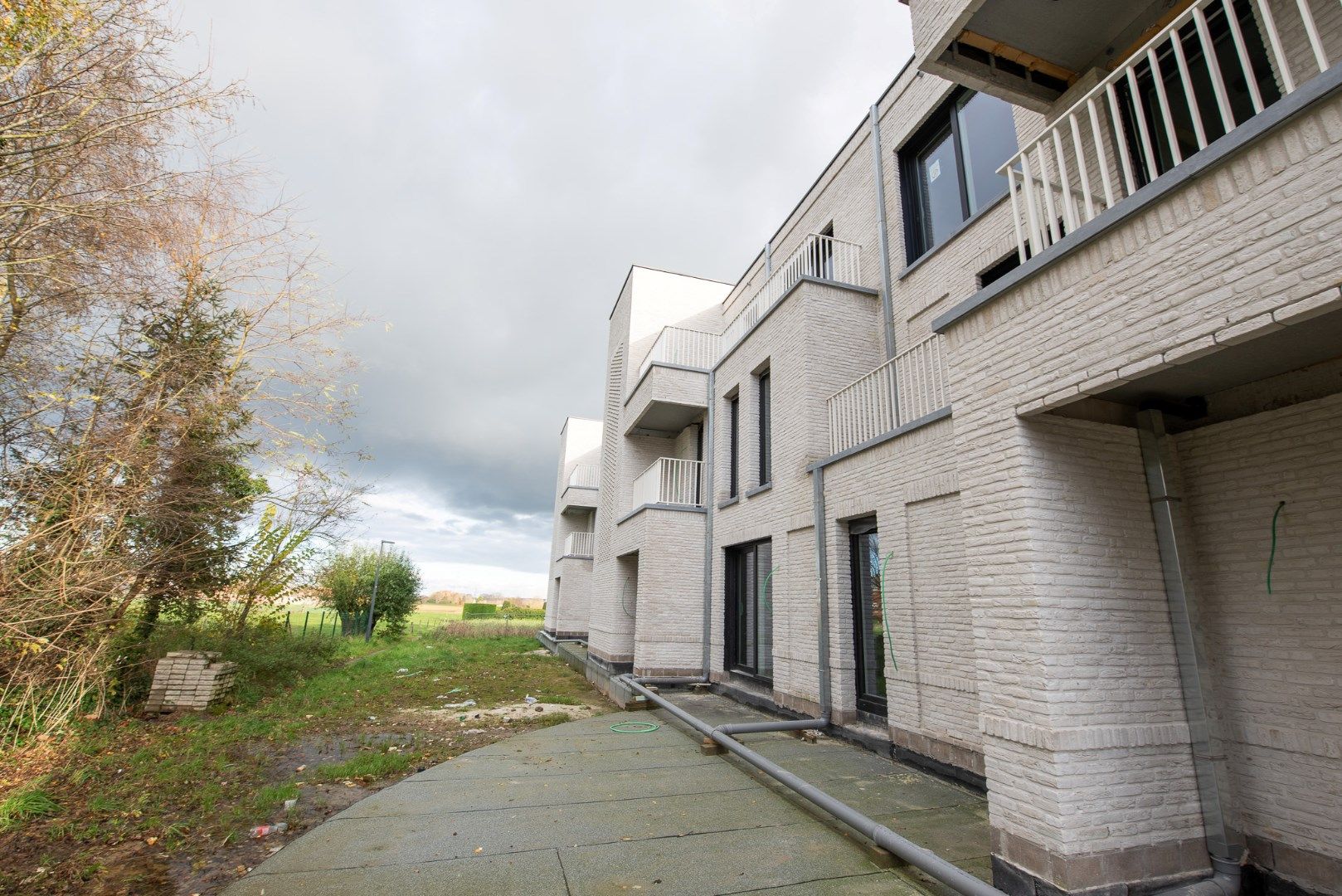 Mooi nieuwbouwappartement met terrassen voor- en achteraan foto 3