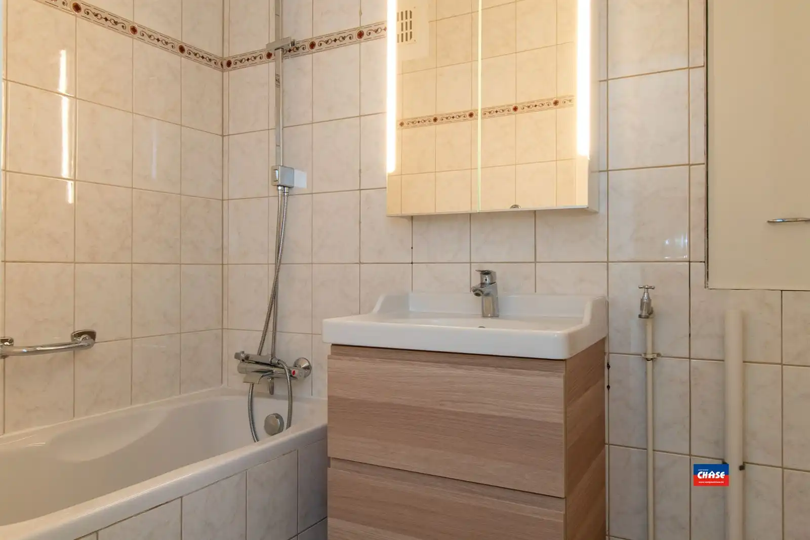 Gelijkvloersappartement met 2 slpks + P foto 6