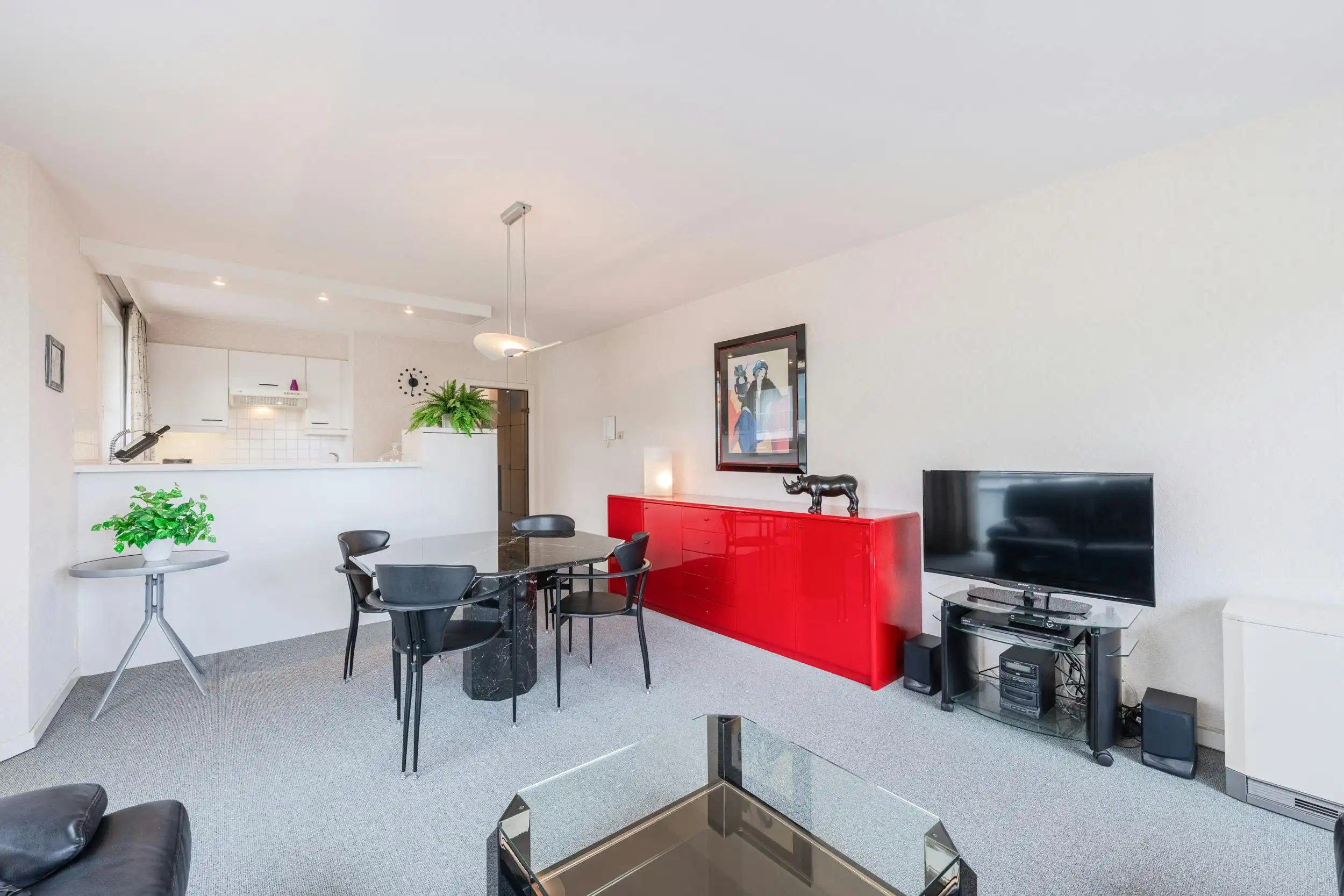 Lichtrijk hoekappartement met één slaapkamer en open zicht. foto 15