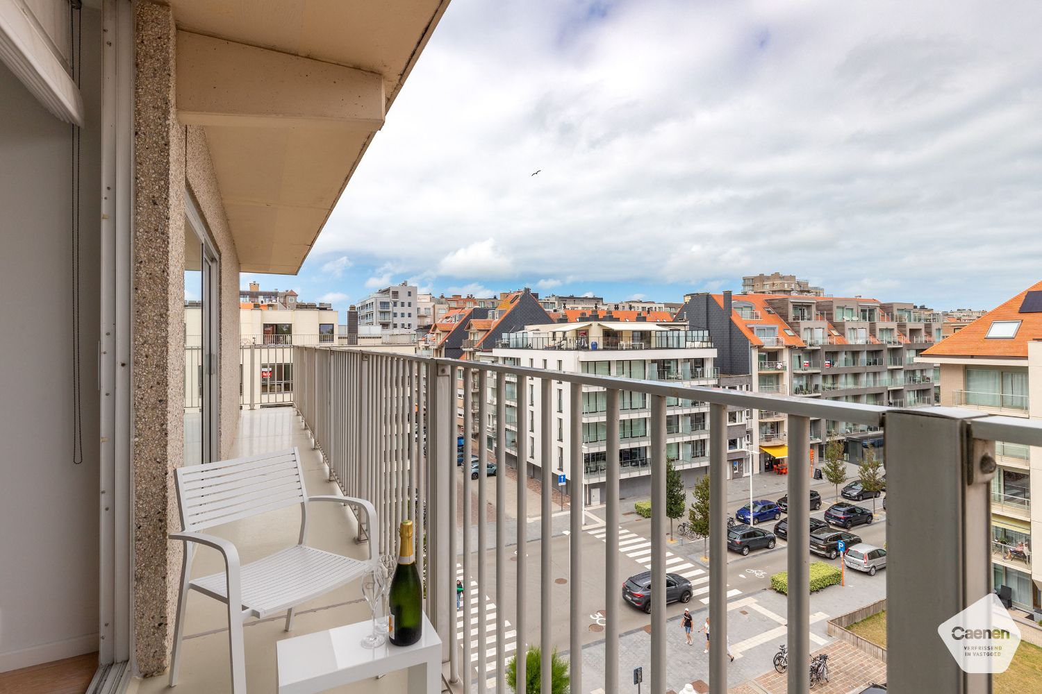 Fantastisch gerenoveerd hoekappartement met 1 slaapkamer foto 10