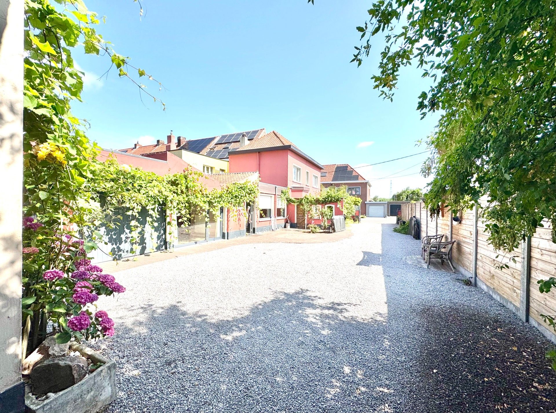 HOB MET 3 SLPKS, TUIN & MAGAZIJN - 562 M² foto 37