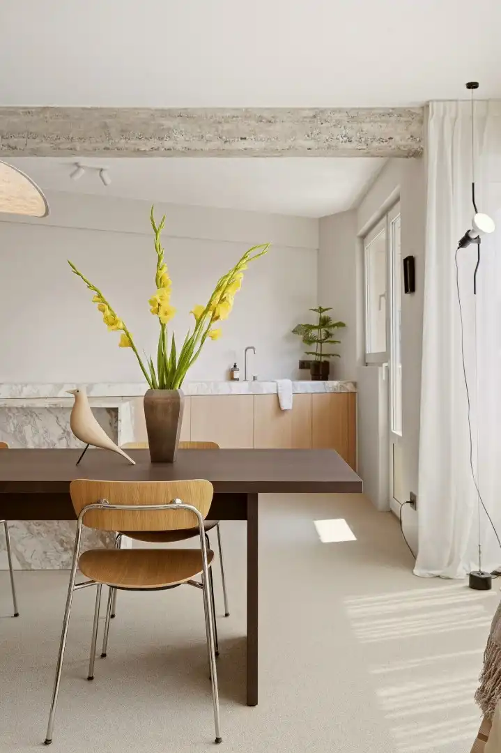 Stijlvol gerenoveerd stadsappartement met maatwerk, 2 slaapkamers en veel bergruimte foto 12