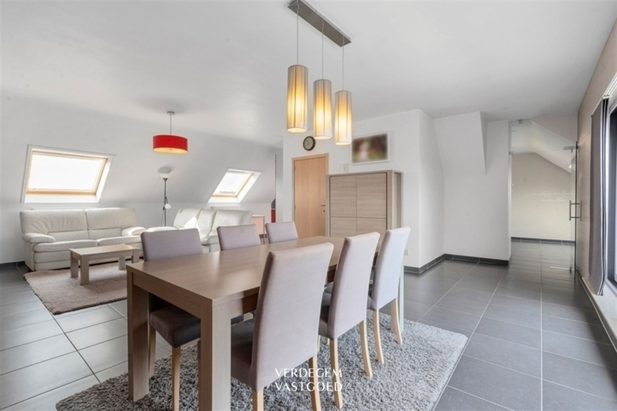 Ruim penthouse met groot terras en 2 slaapkamers foto 2