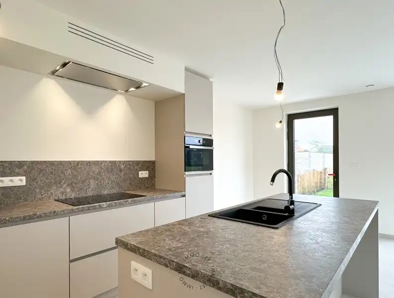 Prachtig gelegen nieuwbouwappartement met twee slaapkamers, tuin en autostaanplaats foto 5