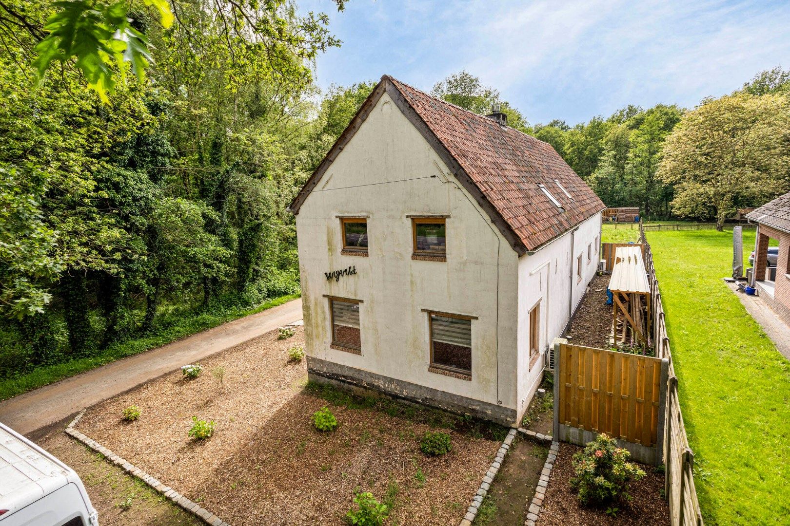 Gerenoveerde karaktervolle woning met 4 / 6 slpks op 1.990 m² in bosrijk gebied ! foto 44