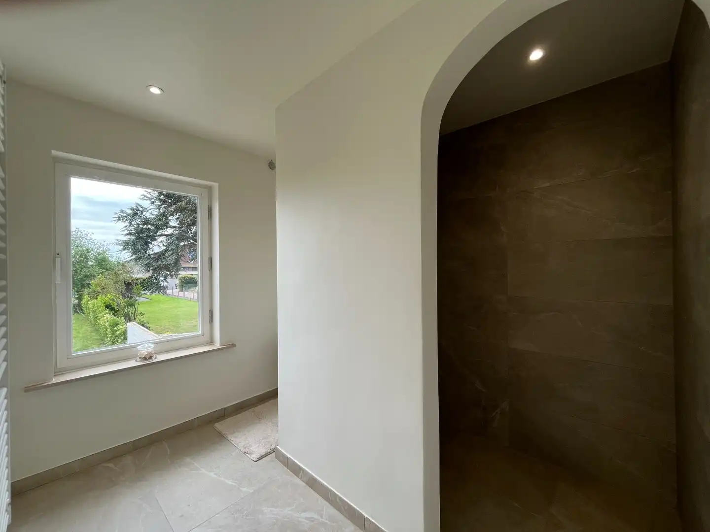 Moorsele - Instapklare woning met parking achteraan foto 13