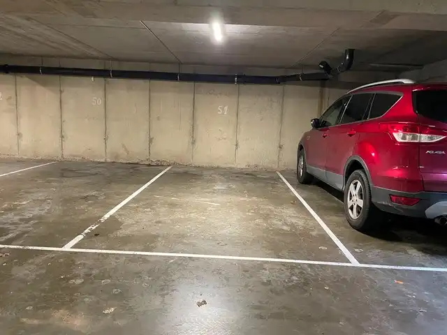 Ruim en energiezuinig appartement met twee terrassen en parking foto 17
