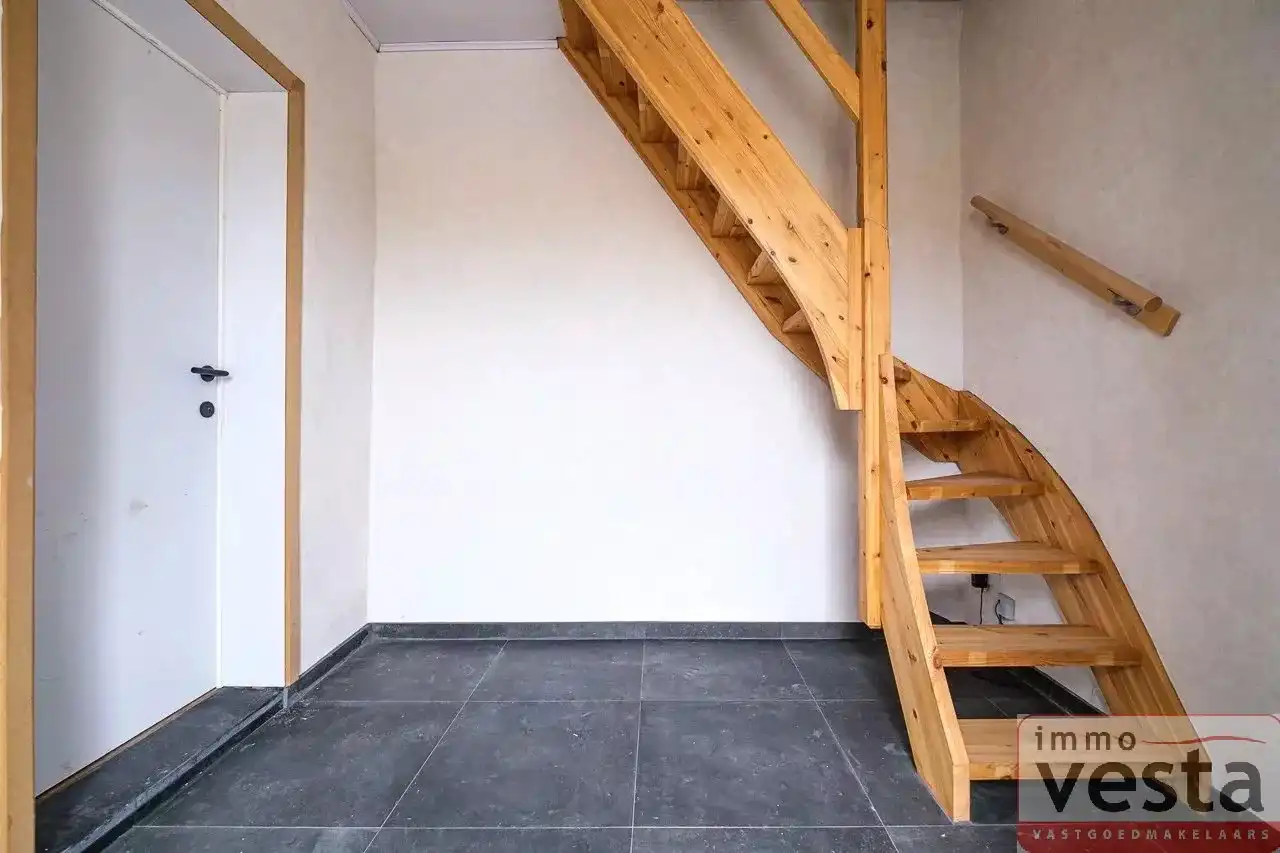 Verzorgde woning met drie slaapkamers foto 2