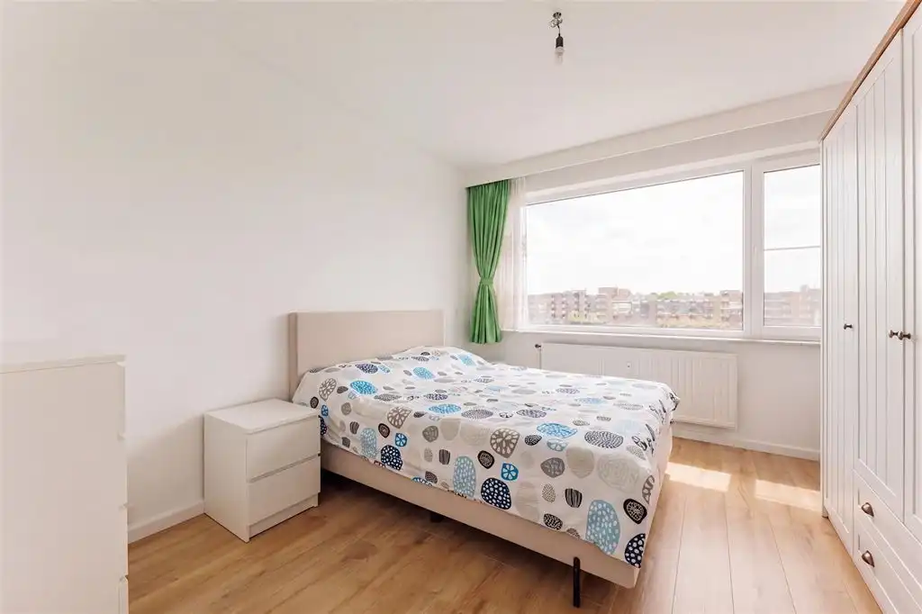 Gerenoveerd appartement met 2 terrassen foto 13