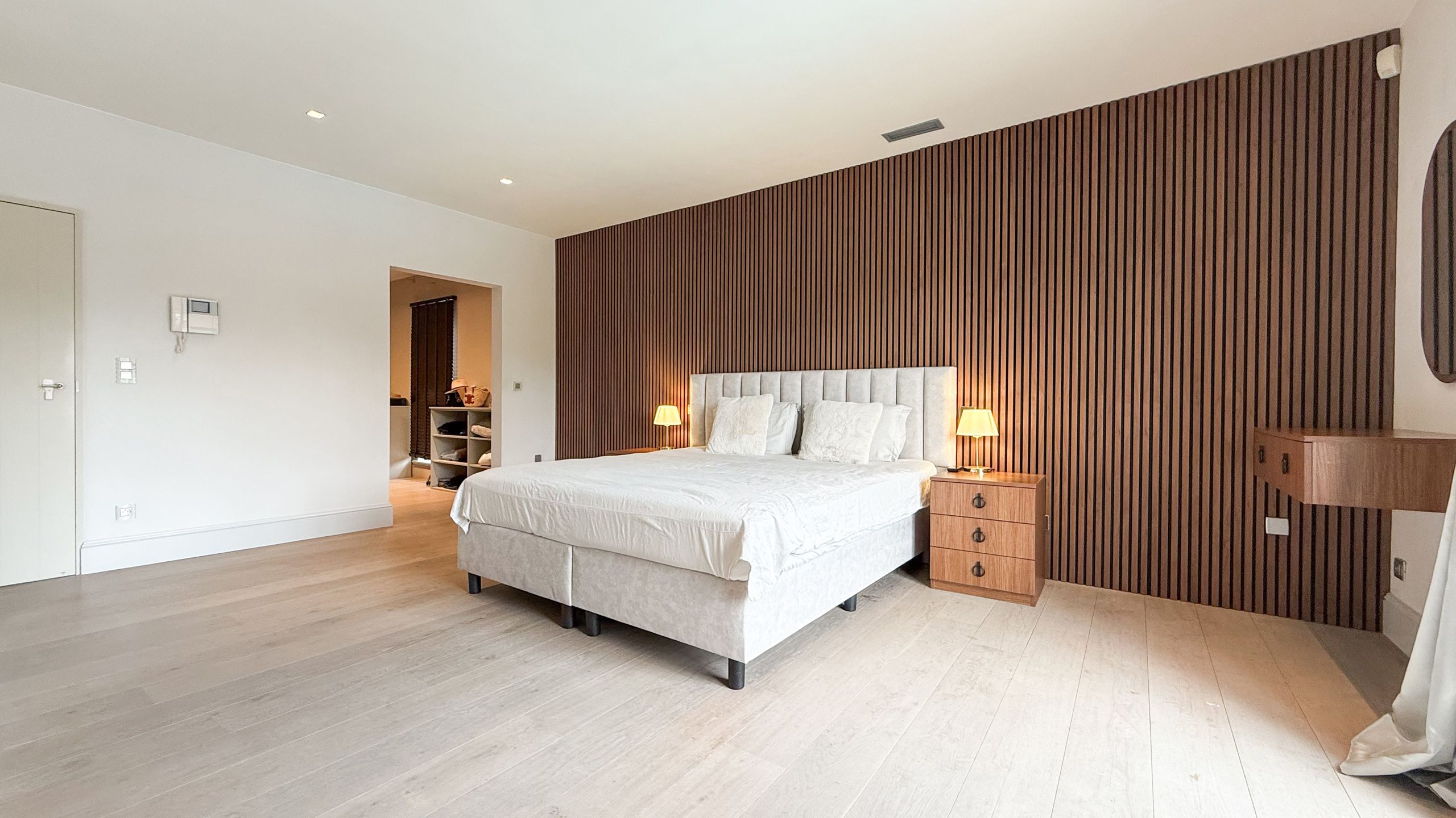 Exclusieve villa met zwembad op riant perceel in Koersel! foto 44