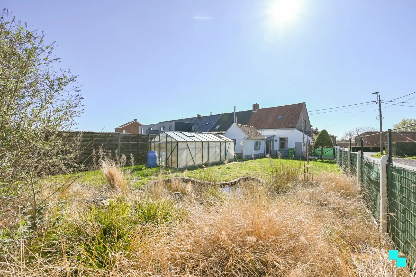 Te renoveren woonst landelijk gelegen tussen Izegem en Ardooie foto 6