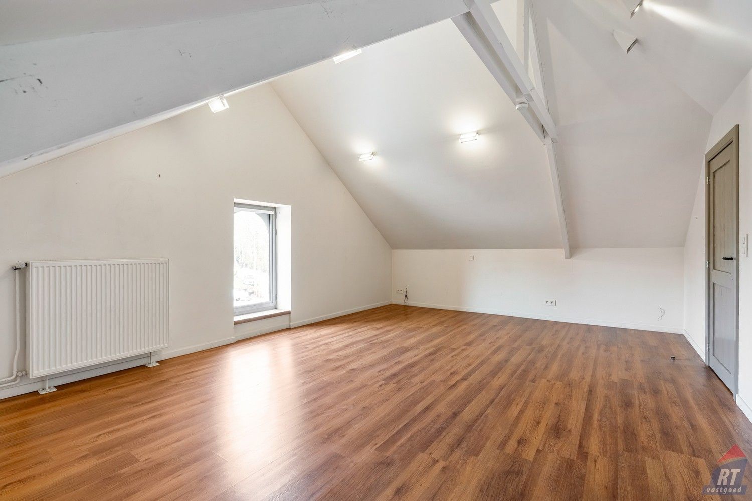 Exclusieve woning met zwembad in het landelijke Kerkom-bij-Sint-Truiden foto 20