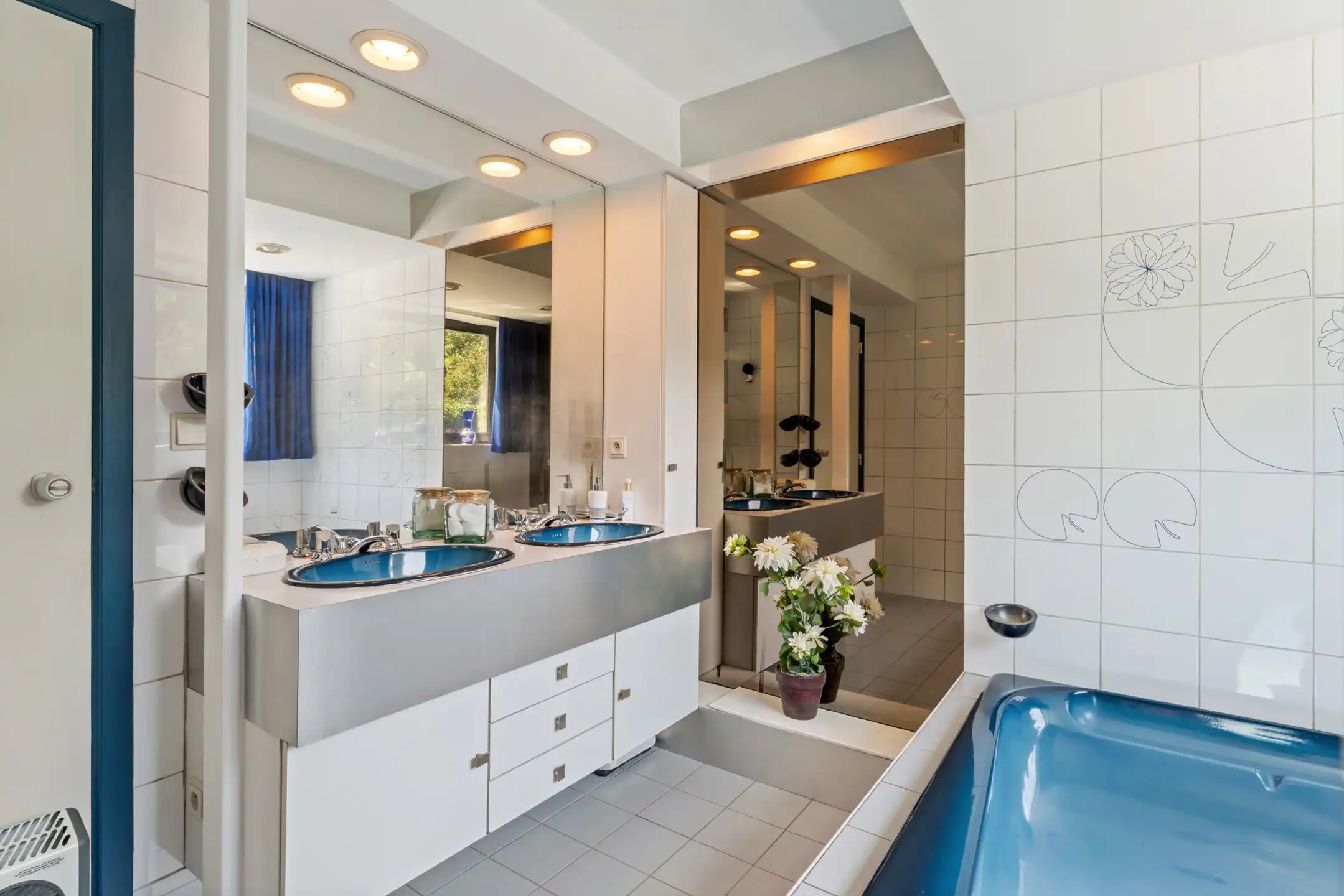 Verrassend eigentijdse woning inclusief bouwgrond foto 24