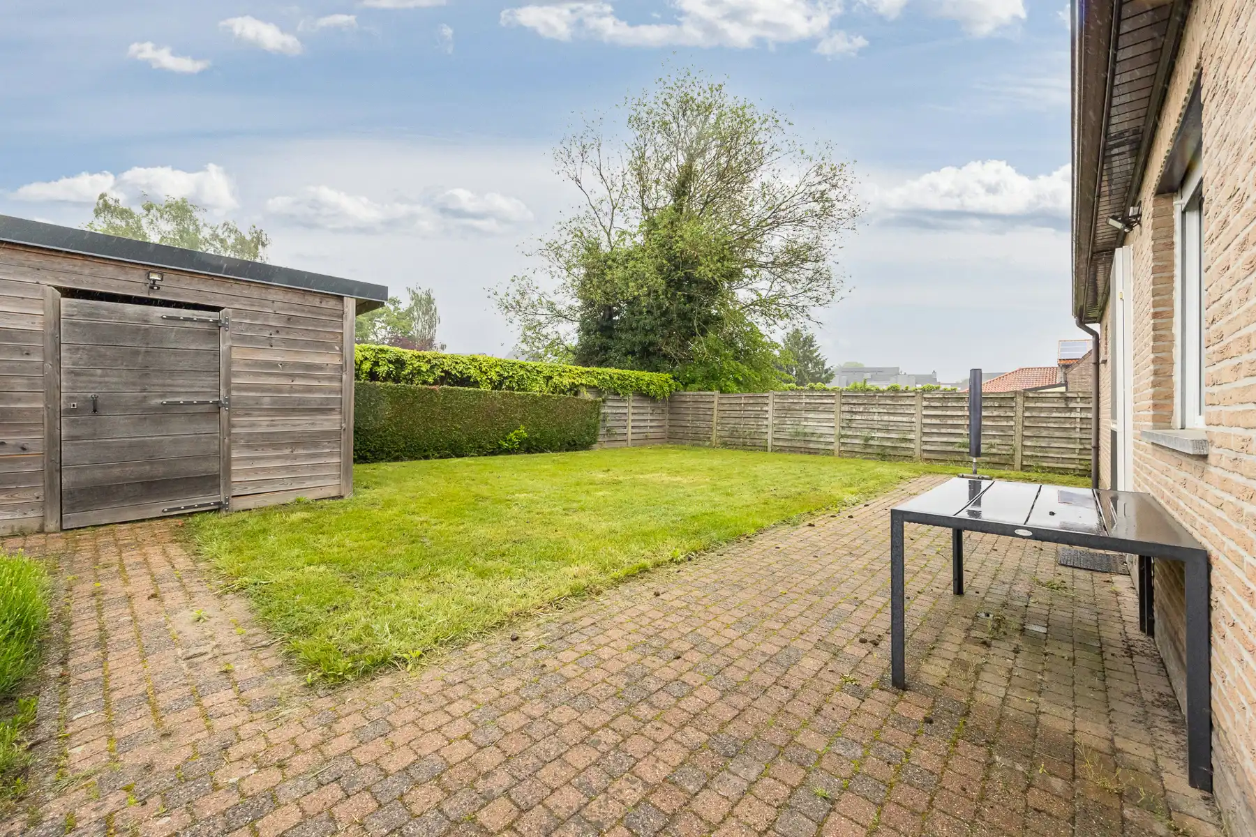 WAAUW! open bebouwing met tuin, zonnepanelen en veel privacy foto 4