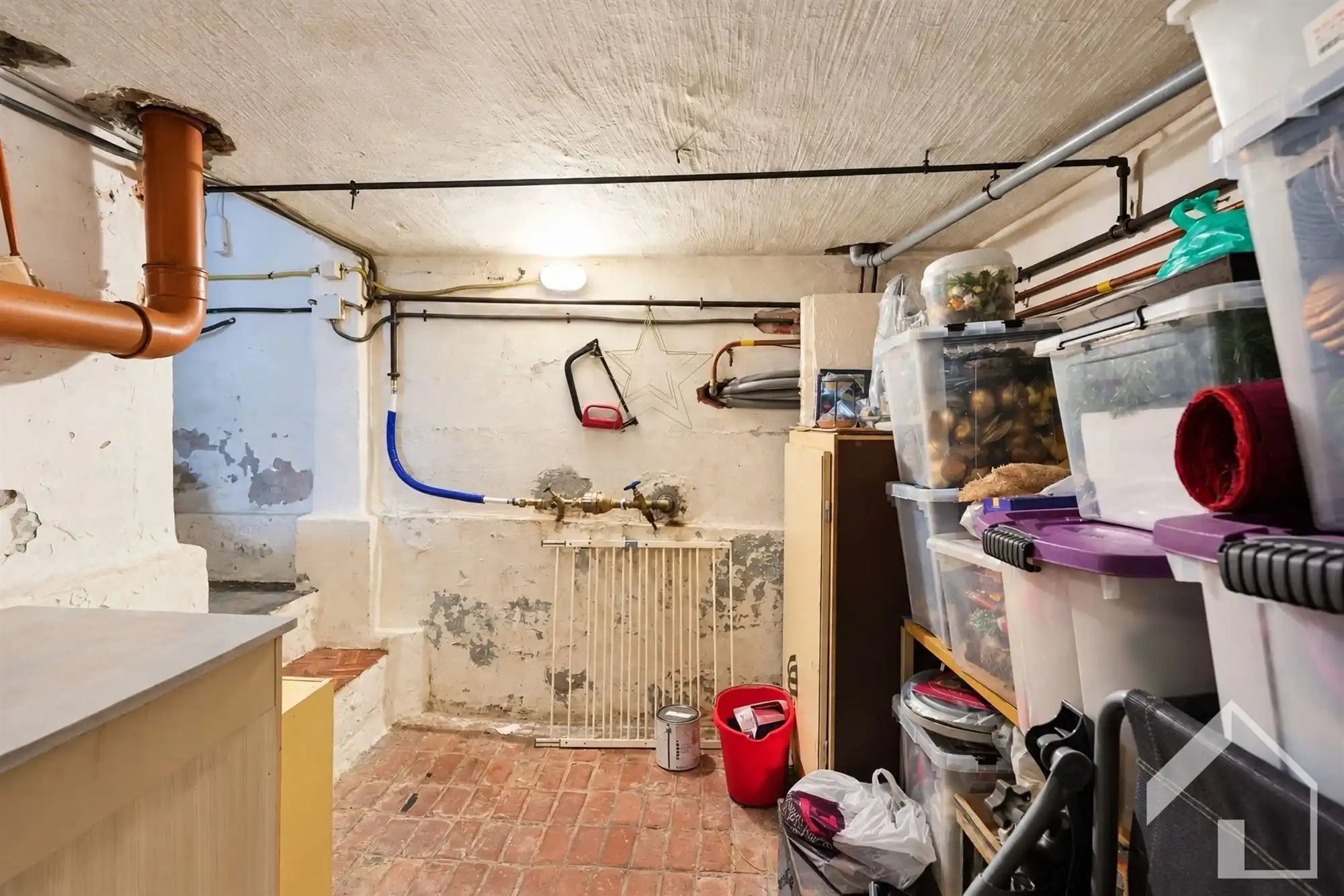 Woonhuis met potentieel, zij-ingang en prachtige tuin foto 7