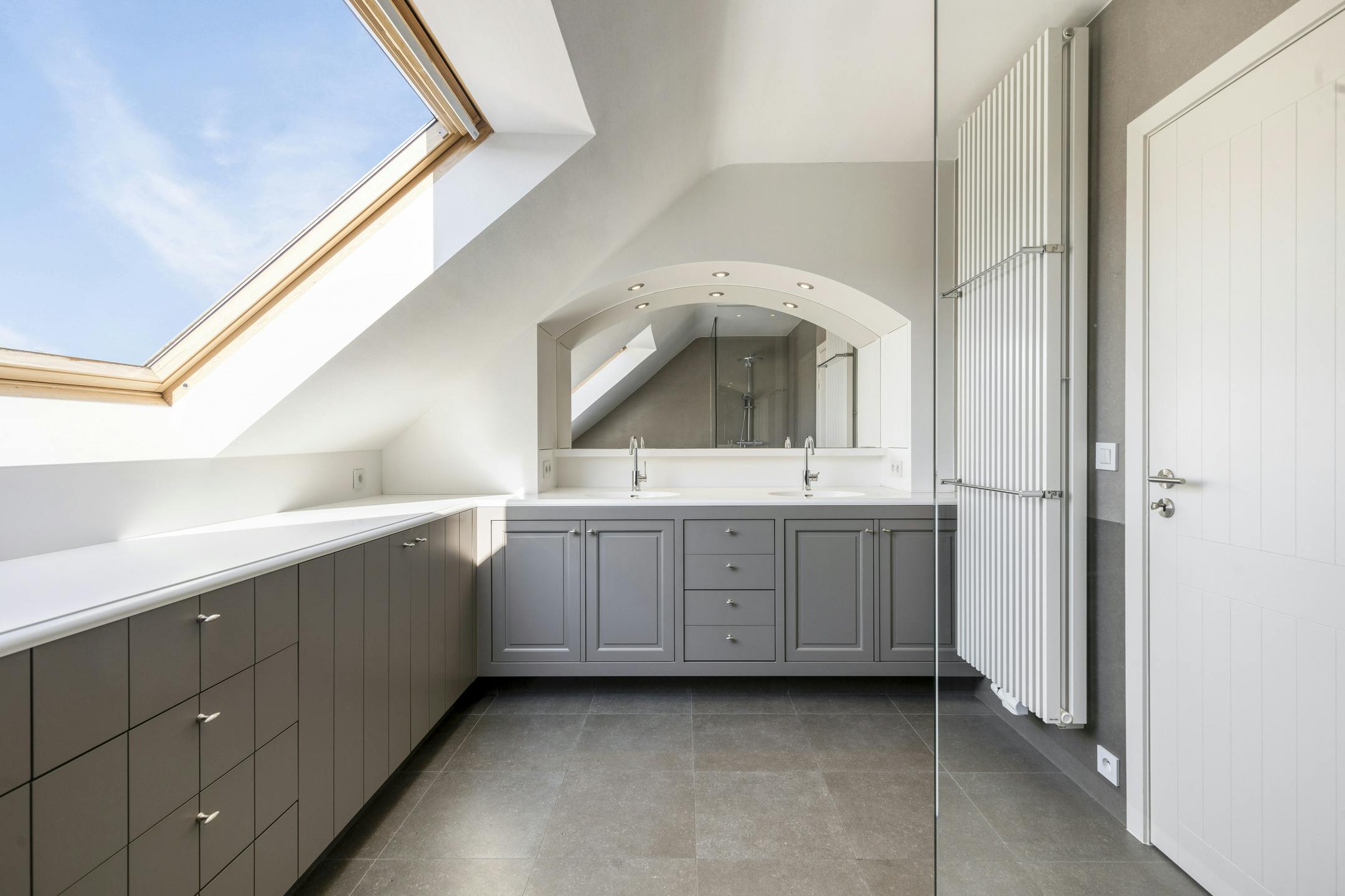 Prachtig woon- en handelspand te koop te centrum Eernegem foto 14