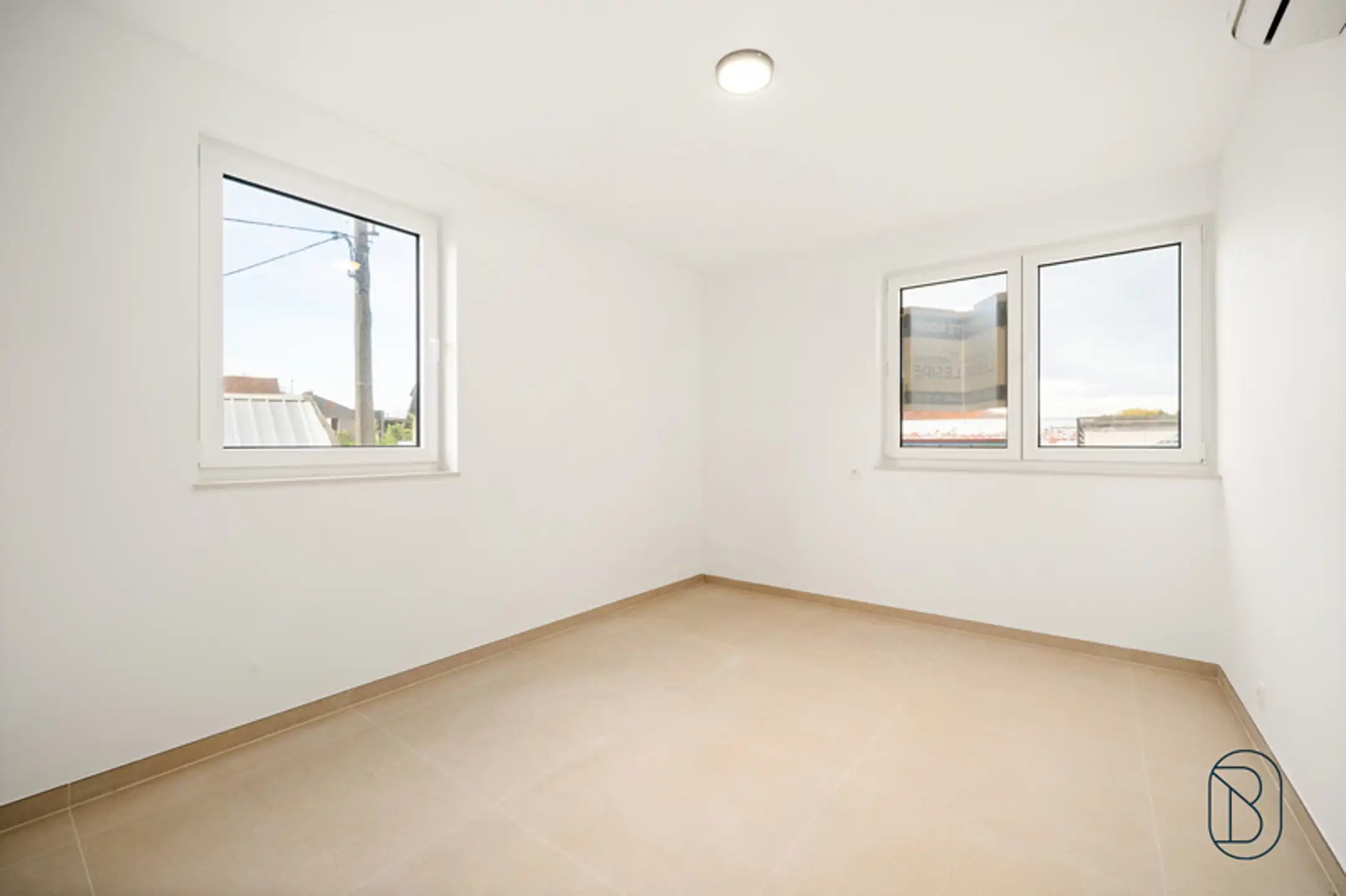 Gerenoveerd appartement op de 1ste verdieping met balkon foto 5