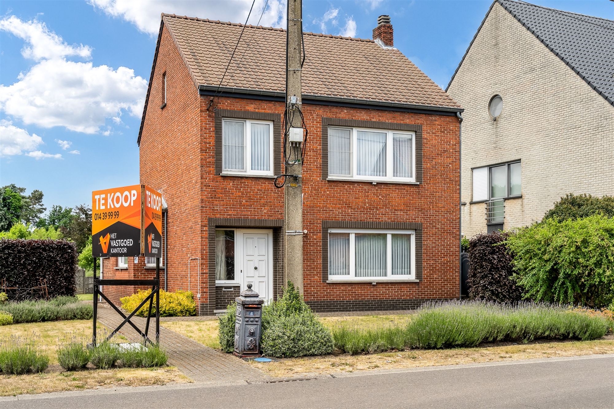DEELS GERENOVEERDE, PERFECT ONDERHOUDEN WONING OP LEUKE LIGGING foto 23