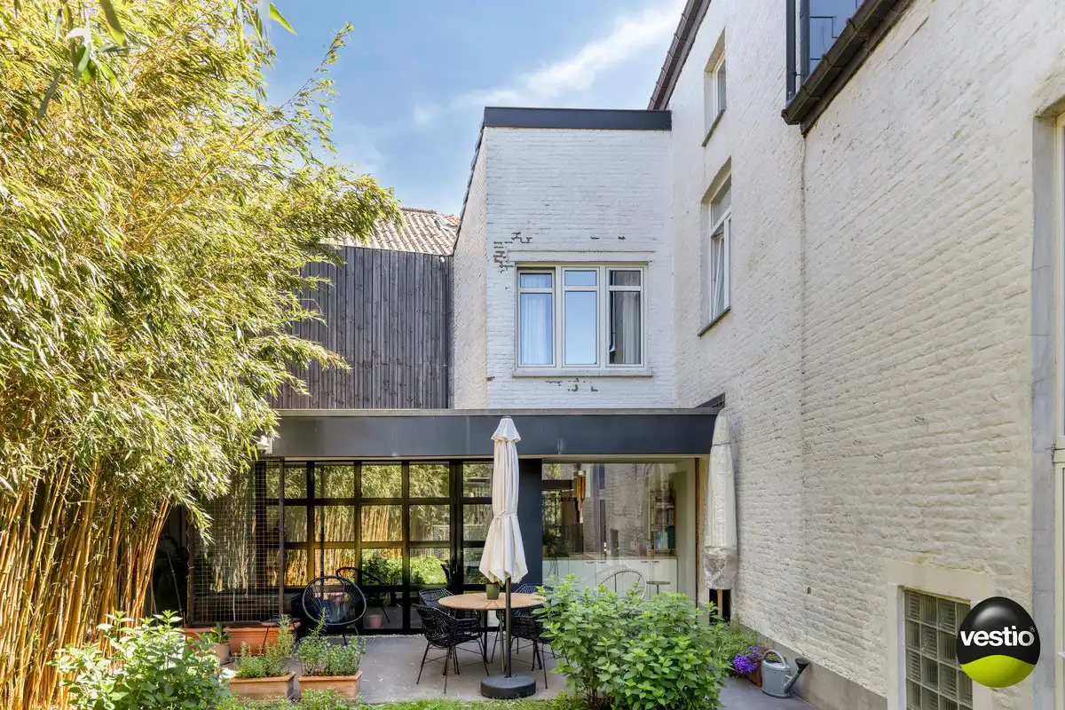 OPBRENGSTEIGENDOM VAN BUREEL, WONING, MAGAZIJN EN 2 APPARTEMENTEN TONGEREN LANGS N79. foto 27