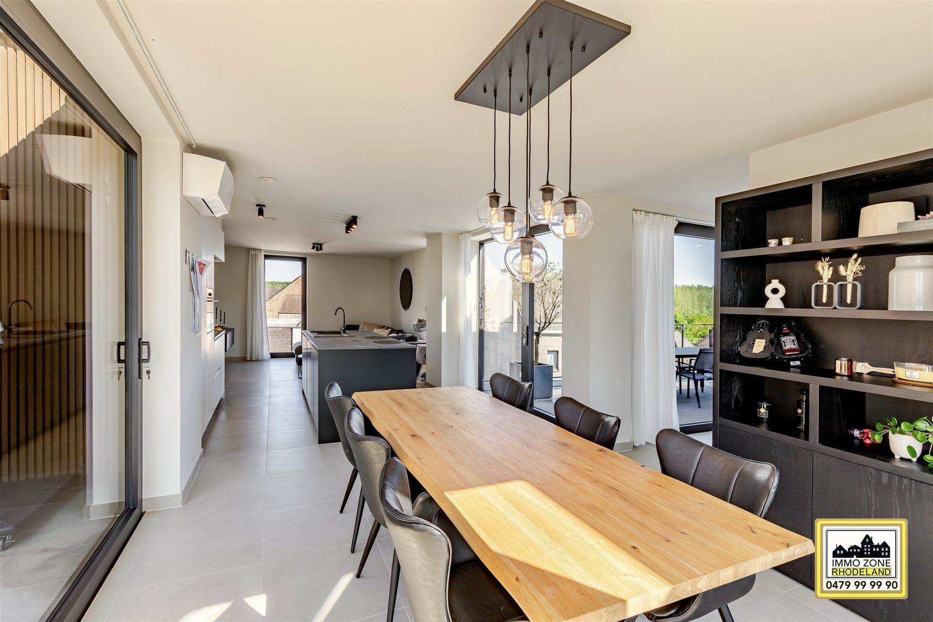 Lichtrijk appt met 2 slpks, 3 terrassen, garage, staanplaats foto 7